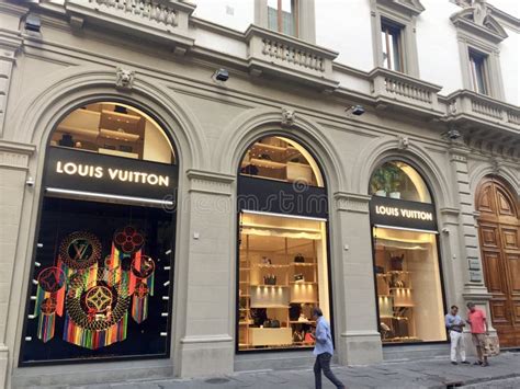 why is louis vuitton cheaper in italy|louis vuitton outlet italy.